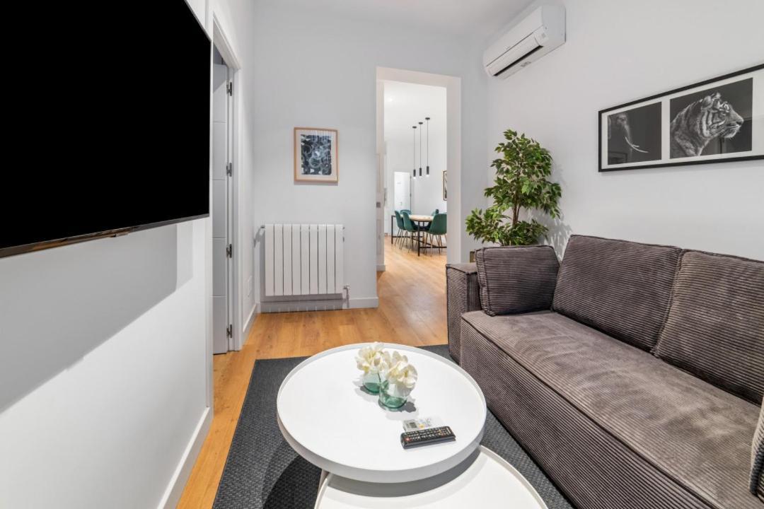 2 Bedrooms 1 Bathroom Furnished - Centro - Equipped & Stylish - Minty Stay Madrid Exteriér fotografie